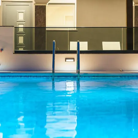 Diamond شقة تروغير