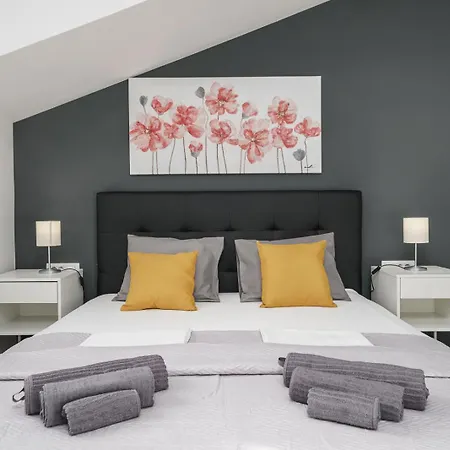 Апартаменти Diamond *