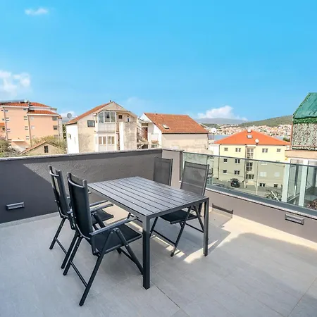 Diamond Трогір